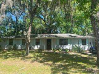 9 Dove St Hilton Head Island, SC 29928