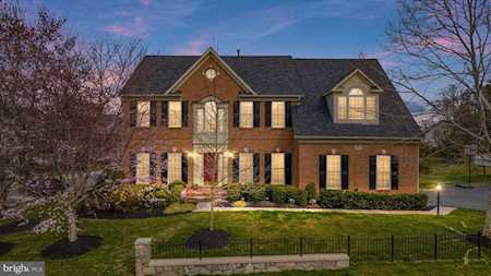 25650 Elk Lick Rd Chantilly, VA 20152