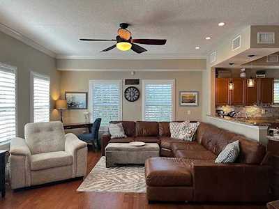 631 Blue Taverna Ln Clearwater, FL 33756