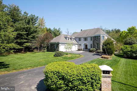 2 Alders Ln Wilmington, DE 19807