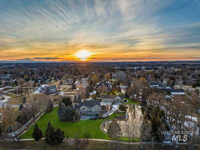 2098 W Champagne Ct Eagle, ID 83616