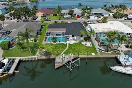 6337 Cocoa Ln Apollo Beach, FL 33572
