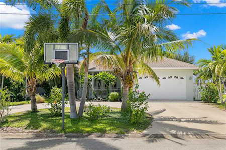 909 21st Ave W Palmetto, FL 34221
