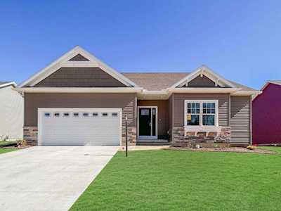 1634 Stoneham Drive Mishawaka, IN 46544