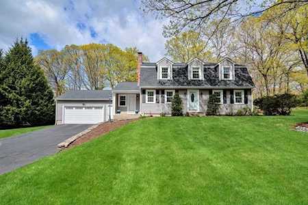 81 Countryside Ct North Attleboro, MA 02760