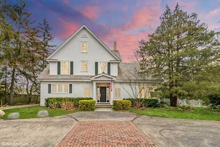 1241 Edgewood Rd Lake Forest, IL 60045