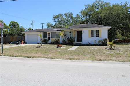 457 67th St N St. Petersburg, FL 33710