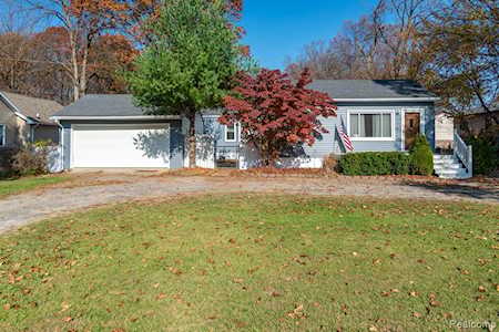 38152 Hixford Westland, MI 48185