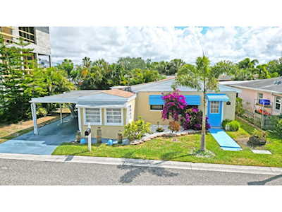 18005 3rd St E Redington Shores, FL 33708