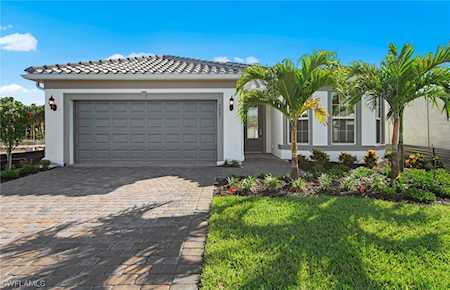 7521 Paradise Tree Dr North Fort Myers, FL 33917