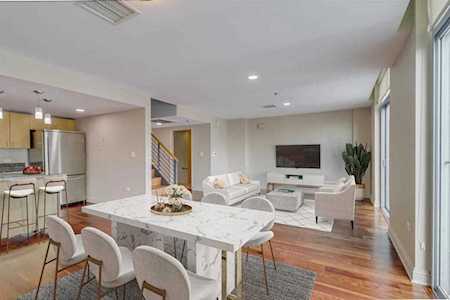 425 W Beech #1707 San Diego, CA 92101