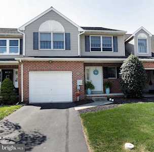 55 Spring Hill Ln Mountville, PA 17554
