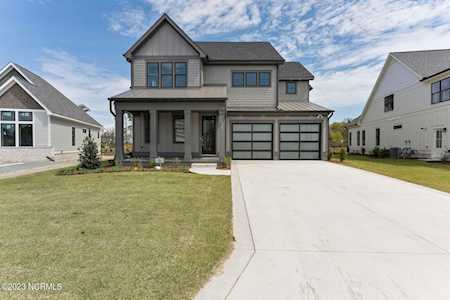 8281 Winding Creek Circle Wilmington, NC 28411