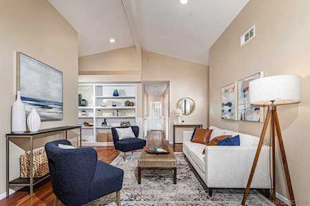 7015 Nutmeg Way Carlsbad, CA 92011