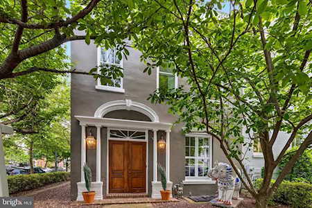 329 A St SE Washington, DC 20003