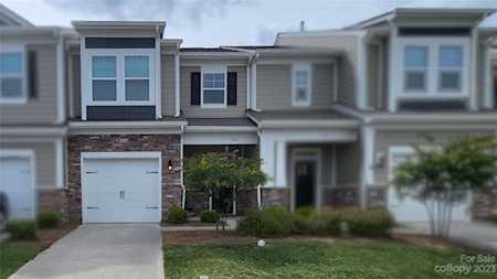 641 Cypress Glen Ln Lake Wylie, SC 29710