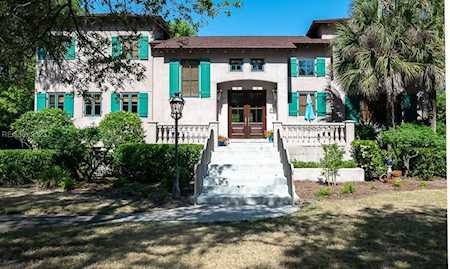 77 Fort Walker Dr Hilton Head Island, SC 29928