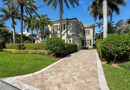 300 Venetian Drive Delray Beach, FL 33483