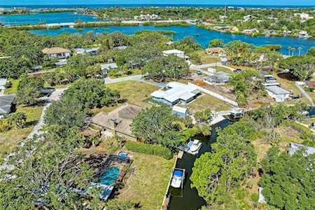 500 Dona Dr Nokomis, FL 34275