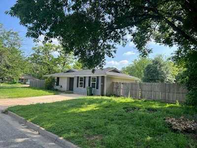 2020 Southridge Drive Arlington, TX 76010