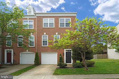 8231 Singleleaf Ln Lorton, VA 22079