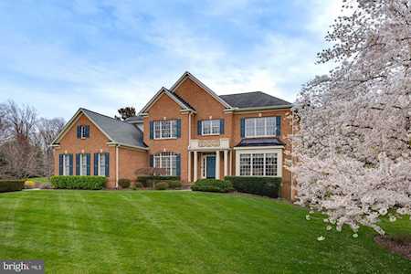 9471 Coral Crest Ln Vienna, VA 22182