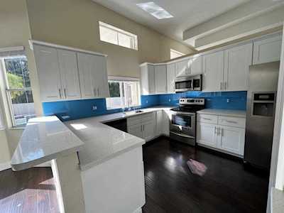 10660 NW 49th Street Coral Springs, FL 33076