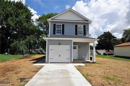 506 Ashley Ave Suffolk, VA 23434