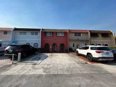 1901 W 72nd St Hialeah, FL 33014