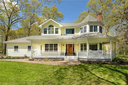 6 River Oak Rd Barrington, RI 02806