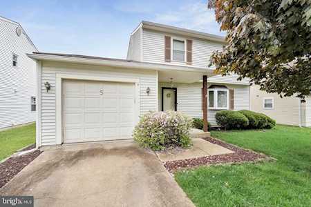 31 Beacon Ln New Castle, DE 19720