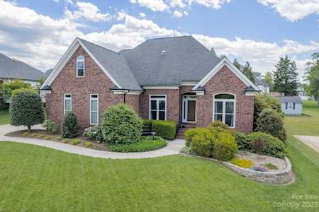 4822 Huddersfield Dr Harrisburg, NC 28075