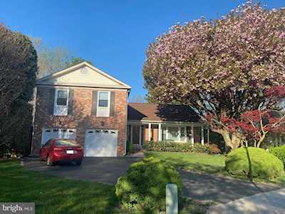 1849 W Queens Ct W Crofton, MD 21114