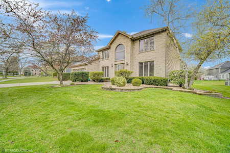 3908 Parador Dr Naperville, IL 60564