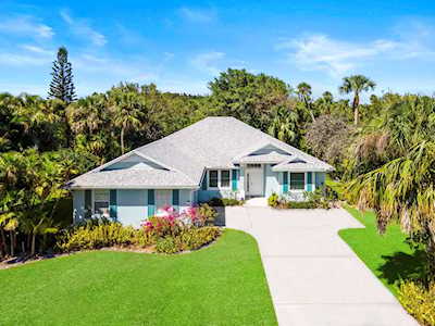 8361 SE Pilots Cove Terrace Hobe Sound, FL 33455