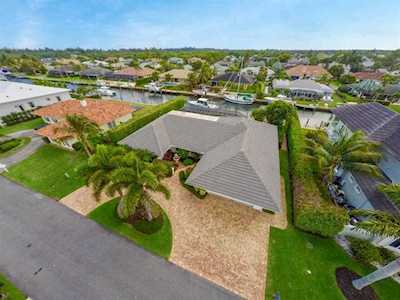 8976 SE Harbor Island Way Hobe Sound, FL 33455