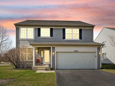 1785 Woodbury Ln Aurora, IL 60503