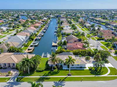 349 Lamplighter Dr Marco Island, FL 34145