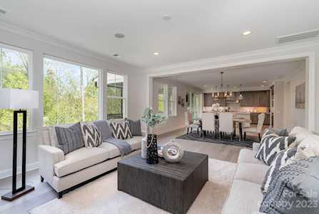 2806 Mcpherson St Waxhaw, NC 28173