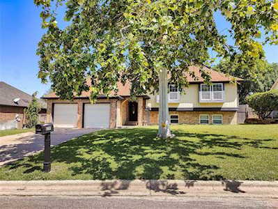 6709 Fair Oaks Drive North Richland Hills, TX 76182
