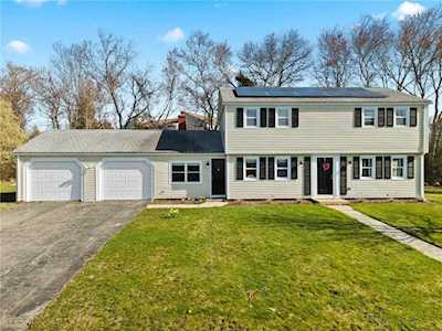 155 Sakonnet Blvd Narragansett, RI 02882