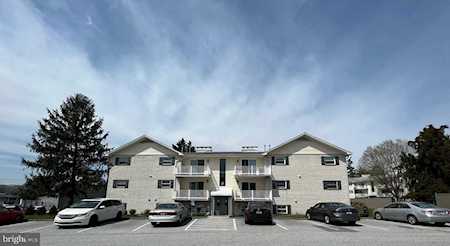 8 Warren Lodge Ct #2-A Cockeysville, MD 21030