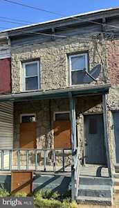 751 Ramona Gonzalez St Camden, NJ 08103