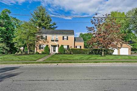 922 Beverly Ave Bethlehem, PA 18018