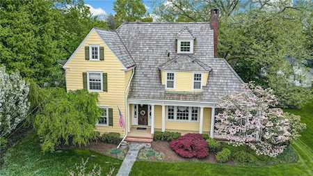 827 Beverly Ave Bethlehem, PA 18018