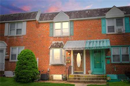2024 Delaware St Allentown, PA 18103