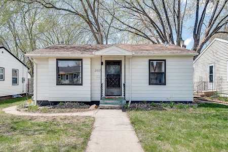 2605 York Avenue N Robbinsdale, MN 55422