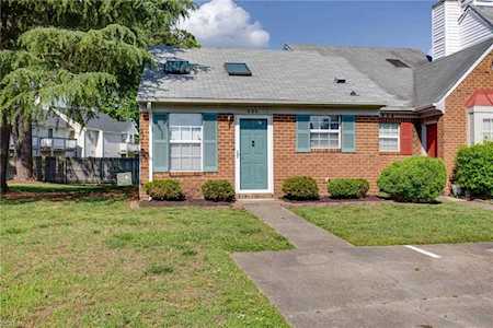 606 Holloman Dr Hampton, VA 23666
