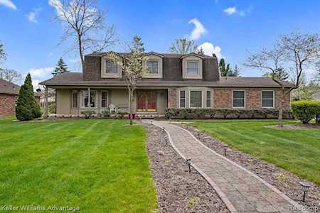 35391 Lancashire Rd Livonia, MI 48152