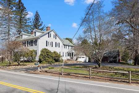 331 North Main St Wolfeboro, NH 03894